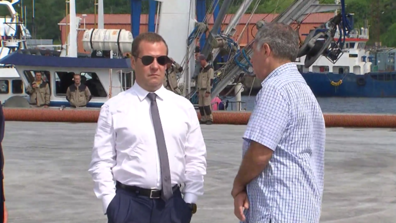 "Es ist unser Land" – Premierminister Medwedew besucht Kurilen