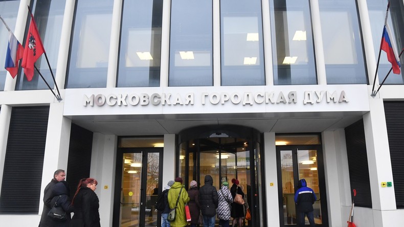Nach Protesten: Vorsitzender der Moskauer Stadtduma schließt Verlegung der Wahl aus