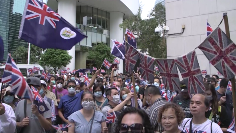 Hongkong: Protestler singen Großbritanniens Hymne und verlangen volle britische Staatsbürgerschaft