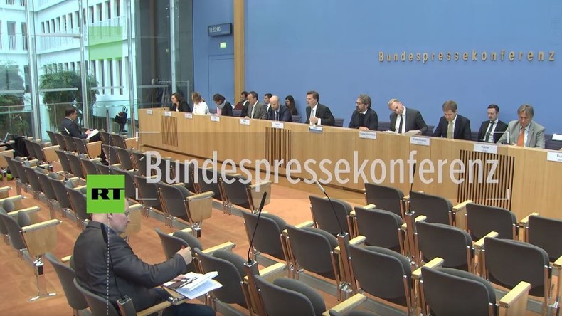 Bundespressekonferenz: Bricht Bundeswehr in Syrien das Bundestagsmandat?