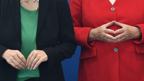 Kurz nach Klimapaket: Merkel und Kramp-Karrenbauer fliegen in separaten Maschinen in die USA