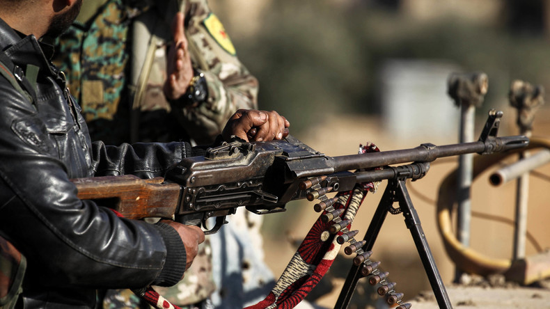Syrische Kurden fordern Unterstützung von Russland – Erste türkische Angriffe anscheinend abgewehrt
