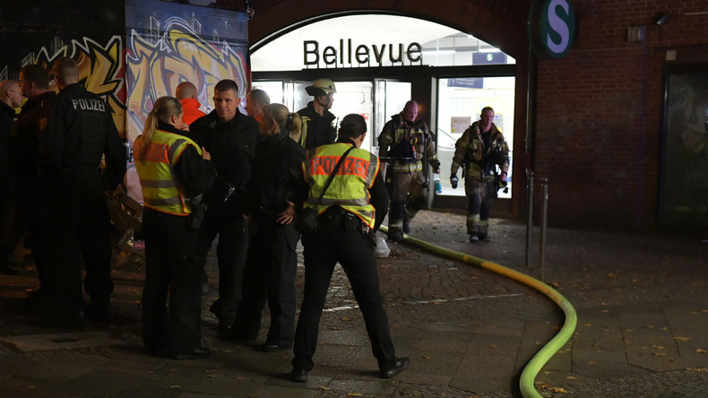 Brand in Fernbahnzug bei Berliner S-Bahnhof Bellevue
