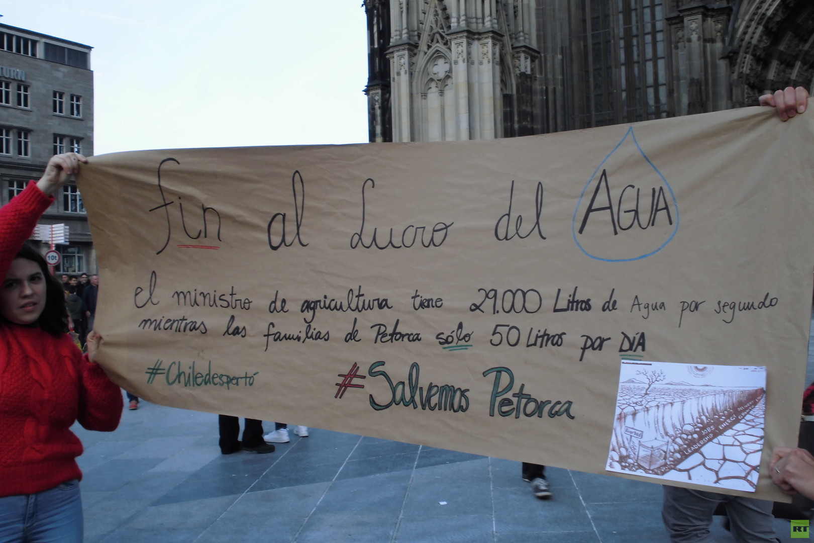 Solidaritätskundgebung für Chile vor Kölner Dom — RT Deutsch