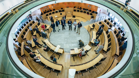 Schwarz-Grün ohne Mehrheit? Laut AfD wurden die Mandate im hessischen Landtag falsch berechnet