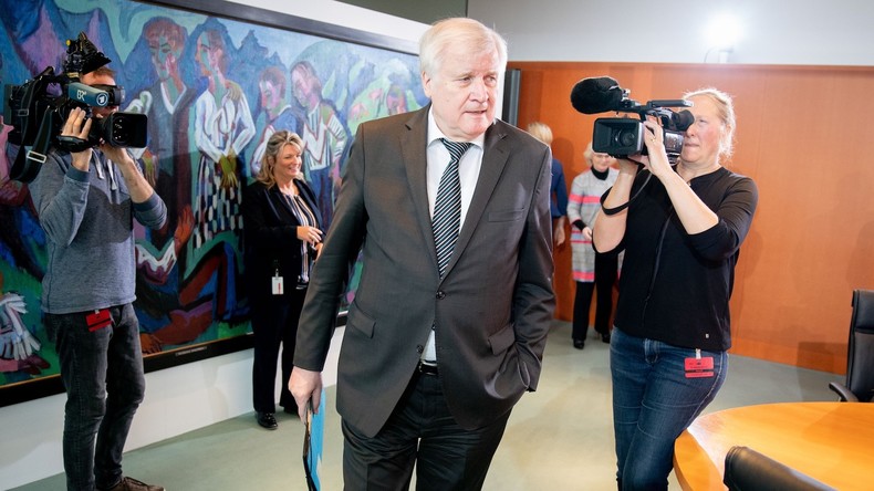Seehofer: Polizei wird Grenzkontrollen gegen unbefugtes Einreisen verschärfen