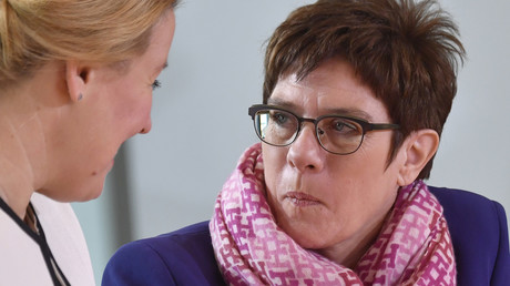Umfragen zeigen Kramp-Karrenbauer im Rennen um die Kanzlerkandidatur der Union weit abgeschlagen