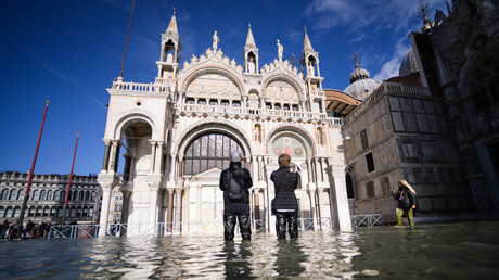 Hochwasser in Venedig: Bewohner kritisieren ungenügendes Flutschutzsystem (Video)