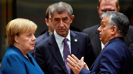 Babiš im Gespräch mit Merkel und dem ungarischen Ministerpräsidenten Orbán auf dem EU-Gipfel in Brüssel im Oktober 2019