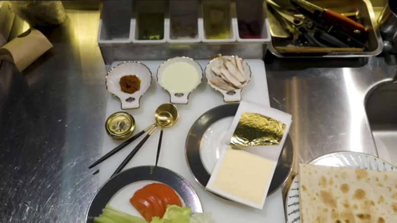 Alles, was teuer ist. Das Restaurant in Sankt Petersburg serviert Schawarma mit Gold