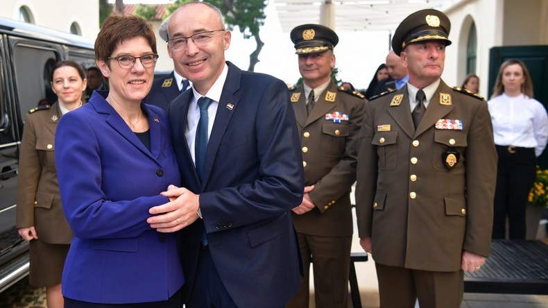 Kramp-Karrenbauer in Kroatien: Unsere Soldaten können voneinander lernen
