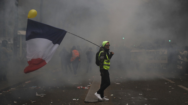 Frankreich: Massive Proteste gegen Rentenreform (Video)
