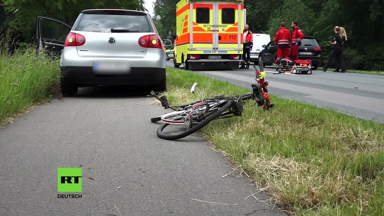 Um ins Gefängnis zu kommen: Mann überfuhr absichtlich Radfahrer - Lebenslange Strafe (Video)