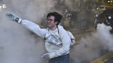 Neue Zusammenstöße und Proteste überschatten Heiligabend in Hongkong