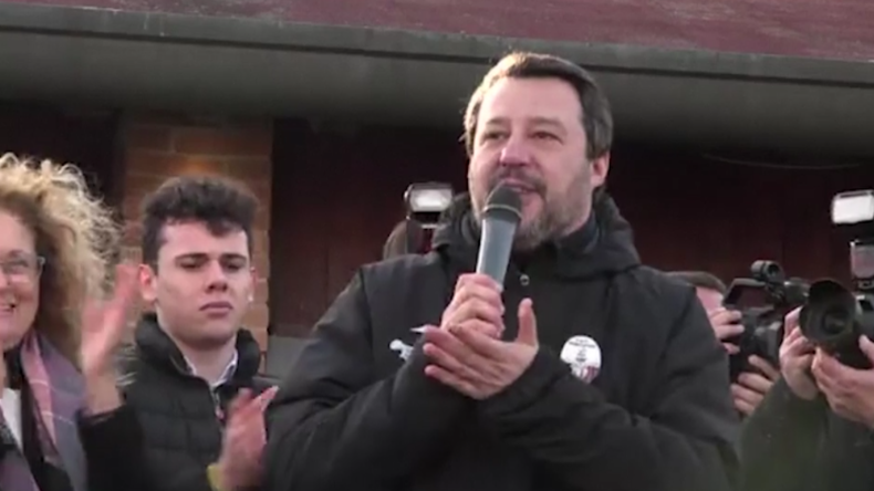Senatoren für Aufhebung von Salvinis Immunität für Verhandlung wegen Anlegeverbot für Migranten