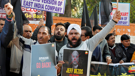 Inder protestieren gegen Expansionspläne von Amazon und nennen CEO "Wirtschaftsterrorist"