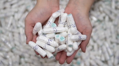 Nach "Tamponsteuer"-Senkung: Hersteller erhöhen Preise für Damenhygieneartikel