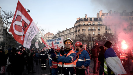 LIVE: Paris – Proteste gegen Macrons Rentenreformpläne gehen weiter