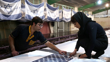 Boomendes Geschäft im Iran: Steigender Absatz von Flaggen für den brennenden Protest