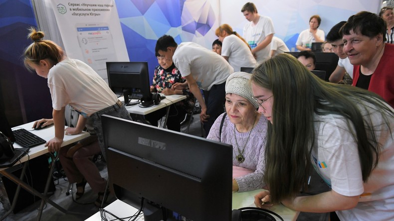 Soziale Digitalisierung Russlands: Wie Putin das Land vernetzen will (Video)