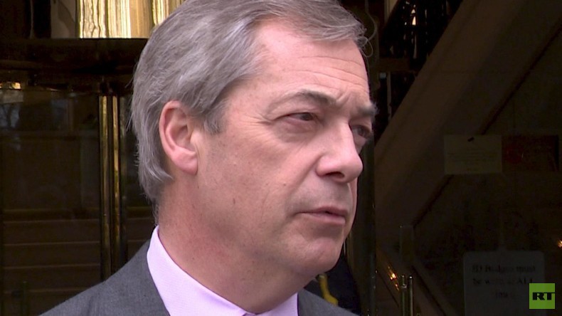 Nigel Farage zu RT: "Was soll ich tun? Mich im Keller verstecken?"