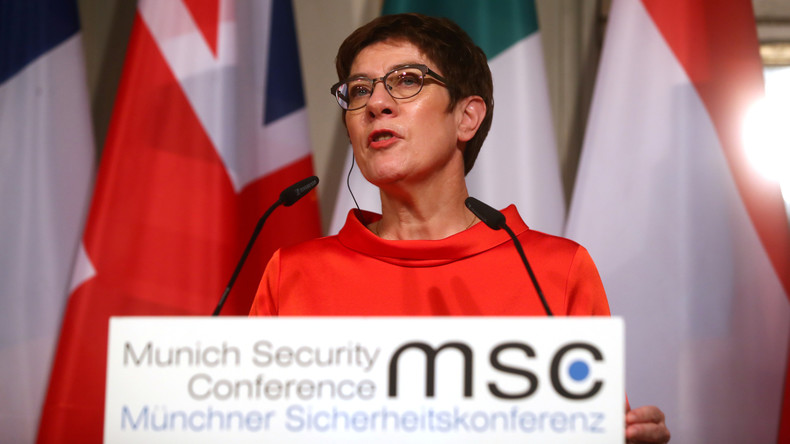 LIVE: Pressekonferenz der Verteidigungsminister von Deutschland und den USA in München
