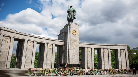 #PostDesSieges: Deutscher Schriftsteller reicht russischem Volk die Hand