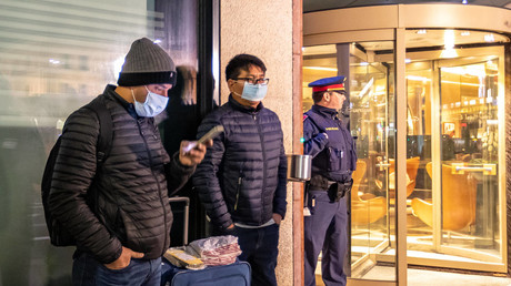 "Niemand darf hinein oder heraus": Kognitive Dissonanz bei ORF-Reportage