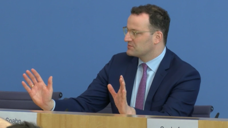 Spahn und Seehofer äußern sich zur Lage beim Coronavirus: "Wir werden die Situation bewältigen."