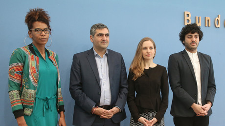 “Sie haben die Opfer markiert” – Bundestagsabgeordnete beschuldigen AfD wegen Hanau