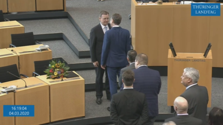 Bei Amtsantritt: Bodo Ramelow lehnt Handschlag von Björn Höcke ab