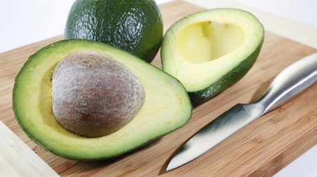 Kolumbien: Polizei entdeckt 468 Kilogramm Kokain in Avocadokernen – Vorgehen gibt Rätsel auf