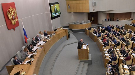 Russland: Duma verabschiedet Gesetzesänderungen zu Ordnungswidrigkeiten in Verbindung mit COVID-19