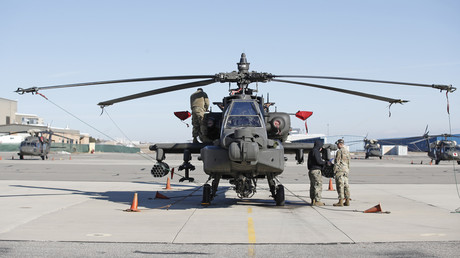 EXKLUSIV: Staffel von US-Militärhubschraubern fliegt über Sachsen