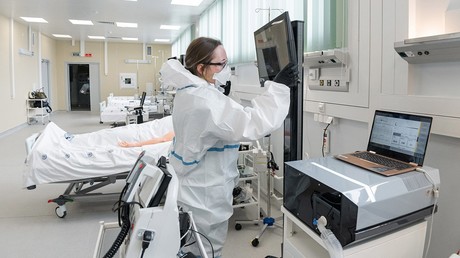 Moskau: Erste Corona-Patienten in neue Infektionsklinik eingeliefert
