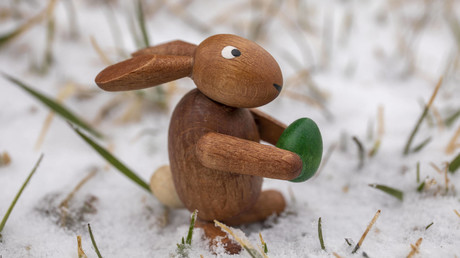 Eiersuche zu Ostern zeigt erste Erfolge: Kondome gehen weg wie warme Semmeln