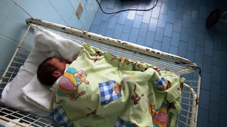 Babys an kinderlose Schwule in China verkauft? Mutmaßlicher Kinderhändlerring in Kiew gesprengt