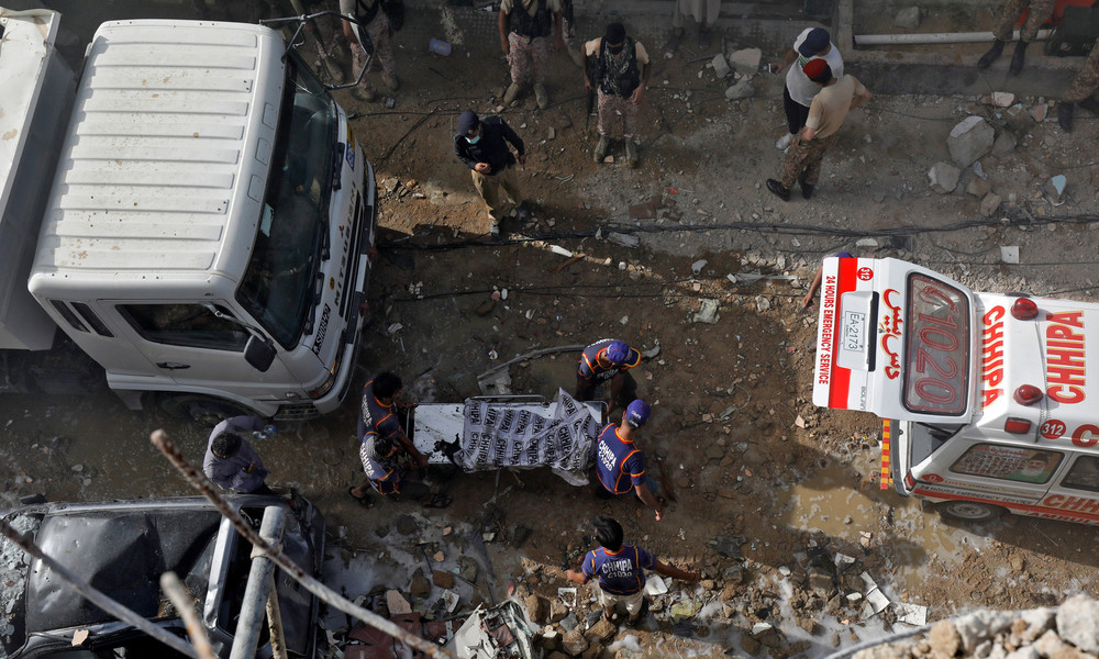 Flugzeugabsturz in Pakistan: Flugschreiber soll Erkenntnisse zur Ursache liefern