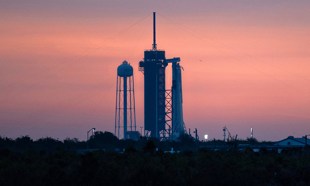 LIVE: Das Unternehmen SpaceX startet die erste bemannte Mission zur ISS