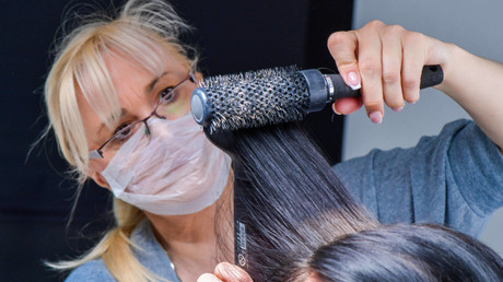 Friseursalons dürfen wieder öffnen – Höhere Preise erwartet