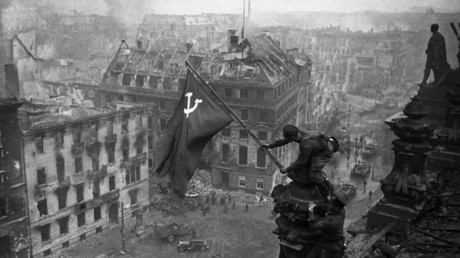 Habt ihr nichts ausgelassen? Westen verschweigt Rolle der Sowjetunion bei Sieg über die Nazis