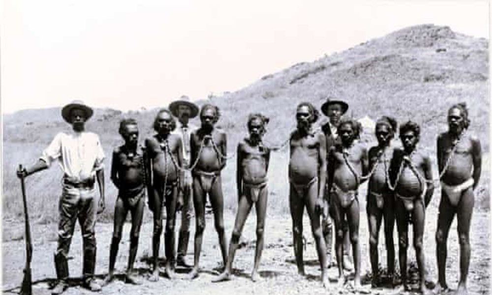 Facebook entfernt historisches Foto mit australischen Ureinwohnern in Ketten