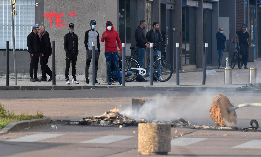 Frankreich nach Ausschreitungen in Vororten von Dijon: Ratlosigkeit und Entsetzen