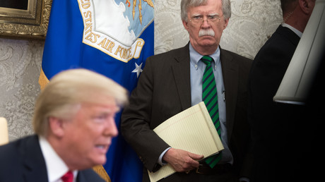 Boltons zweifelhafte Abrechnung: Angebliche Wahlhilfe aus China und Putins Einfluss auf Donald Trump