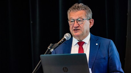 Bürgermeister von Brügge überlebt Angriff: "Zum Glück nur ein Kartoffelmesser"