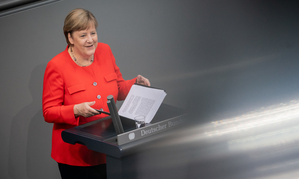 LIVE: Bundeskanzlerin Angela Merkel beantwortet Fragen der Abgeordneten
