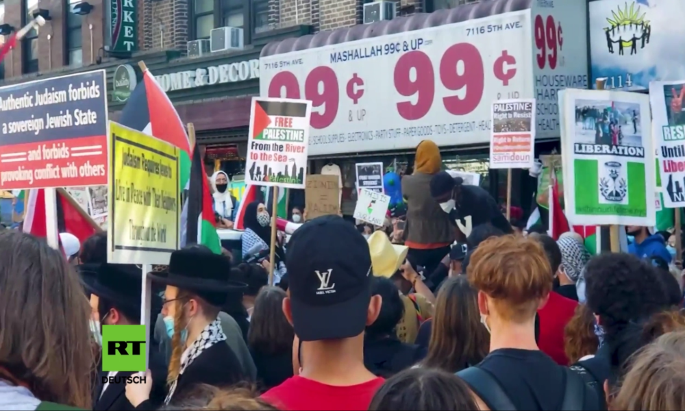 Proteste in New York: "Wenn die das Jordantal annektieren, ist das der Dritte Weltkrieg"