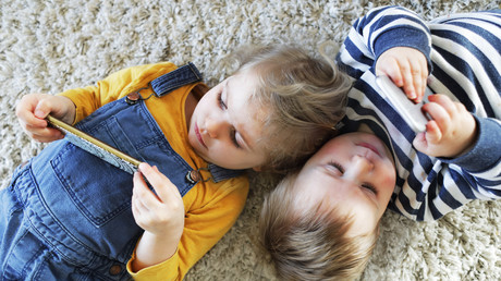 Gesundheitsexperten warnen: Smartphones machen Kinder krank