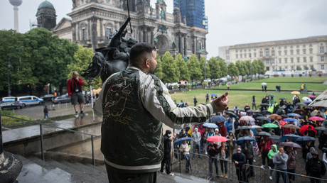 Doch keine "Erziehungsklatsche": Showdown zwischen Ünsal Arik und Attila Hildmann fällt aus (Video)