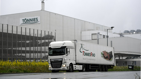 Falsche Corona-Bescheide: Osteuropäische Tönnies-Beschäftigte zu Unrecht in Quarantäne gehalten